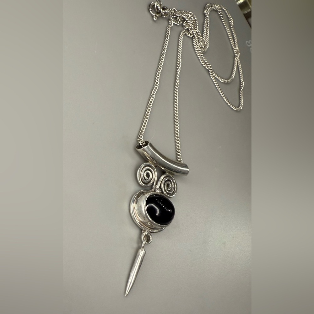 90's Vintage Sajen .925 Silver Necklace with Black Onyx - Original
Chain